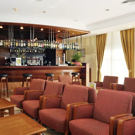 Hipotels Dunas Апарт-готель Кала-Мільор