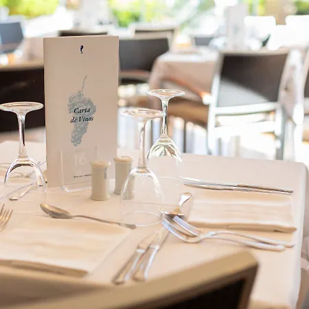 هيبوتيل دوناس الفندقية بخدمة ذاتية